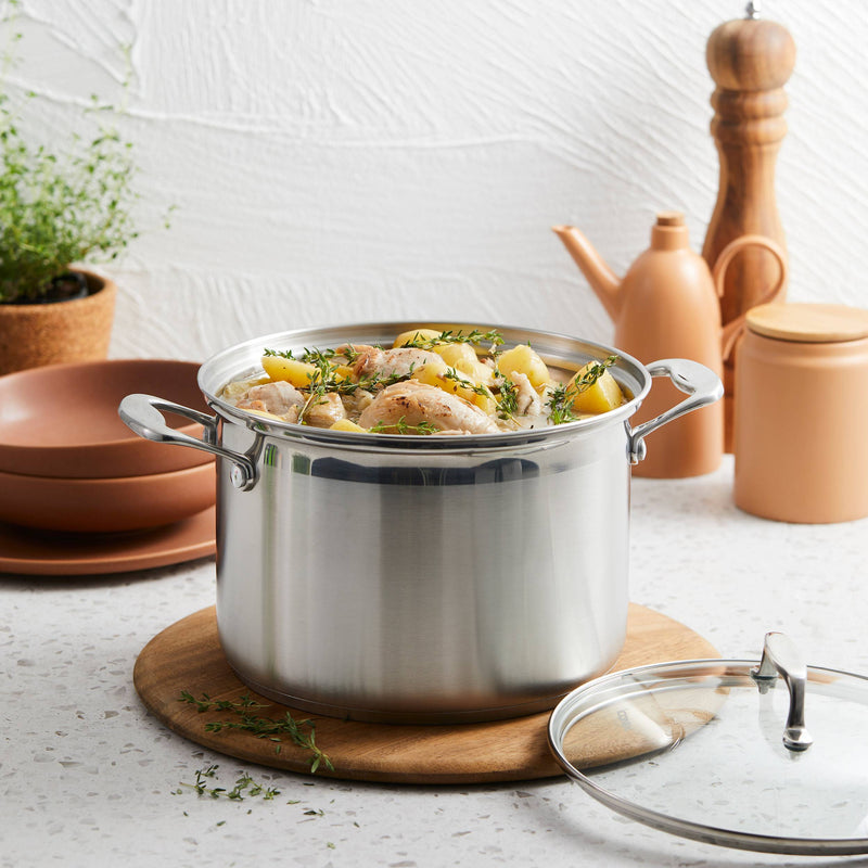 Cuisine::pro® iconiX® Casserole with Lid 9.5" - hover
