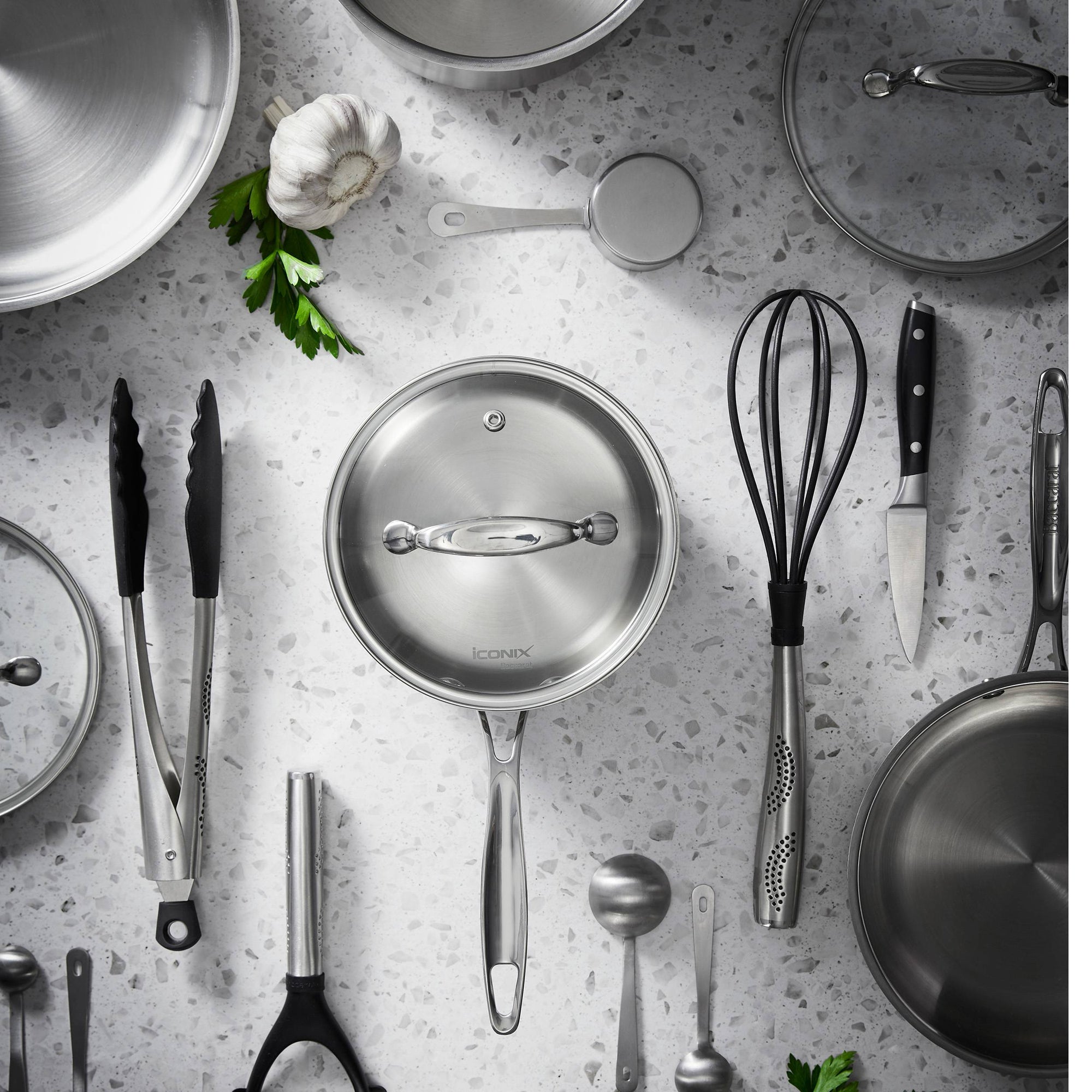 Cuisine::pro® iconiX® Saucepan with Lid 1.9qt